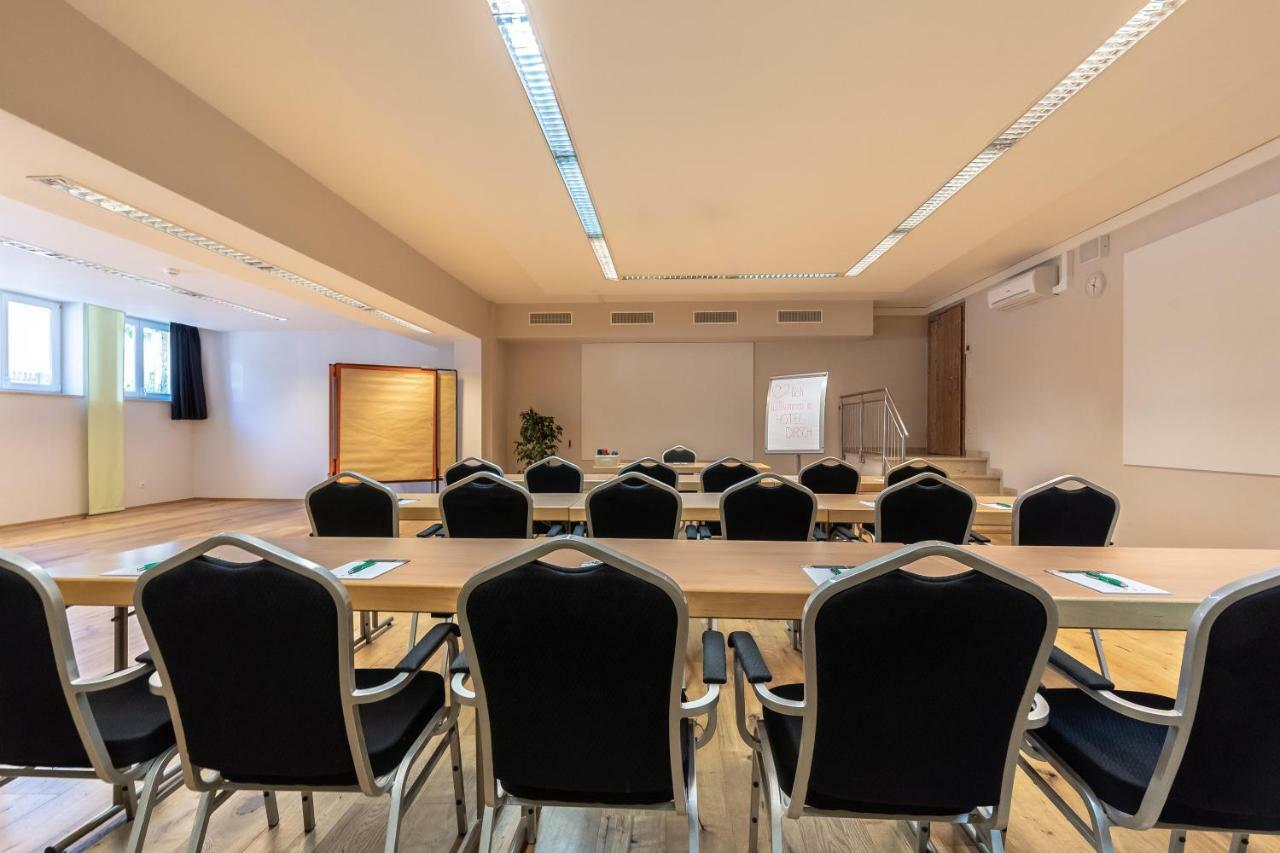 Hotel Dirsch Wellness & Spa Resort Emsing Экстерьер фото